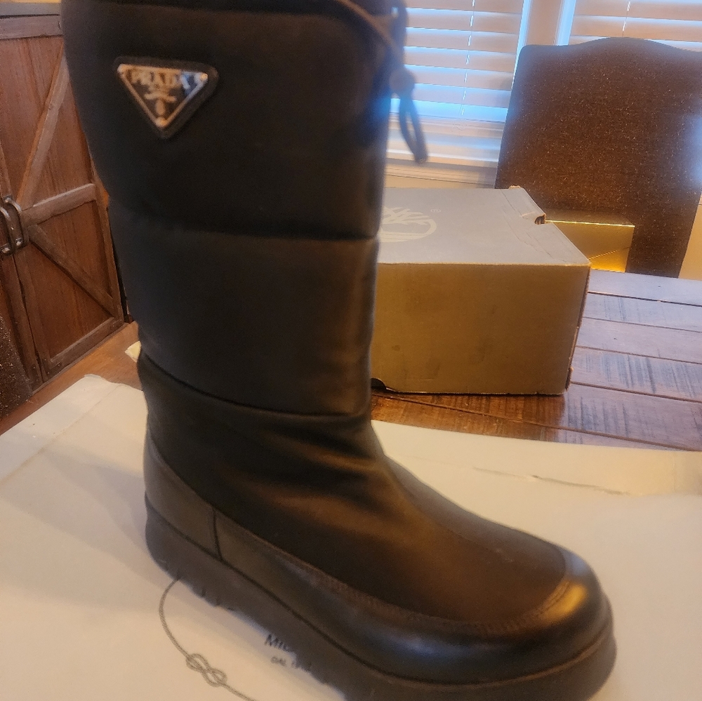 Prada snow boots size 10